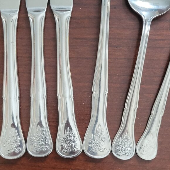 Pfaltzgraff Rose Embossed Stainless Steel Flatware Set - Picture 2 of 4